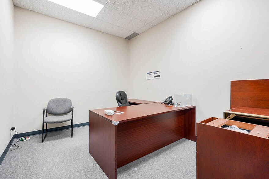 More Photos Of 766 Cliveden Pl, Delta Warehouse For Lease