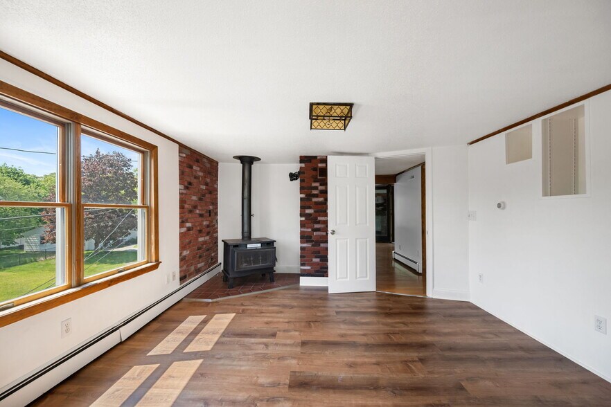 More Photos Of 275 W Main St, Norton Office Residential For Sale