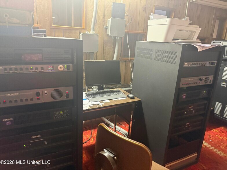 More Photos Of 1405 Kmart Plaza Dr, Yazoo City Movie Theatre For Sale