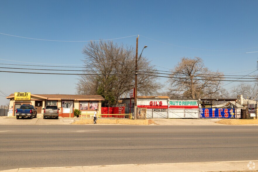 Primary Photo Of 1146 Bandera Rd, San Antonio Auto Repair For Sale