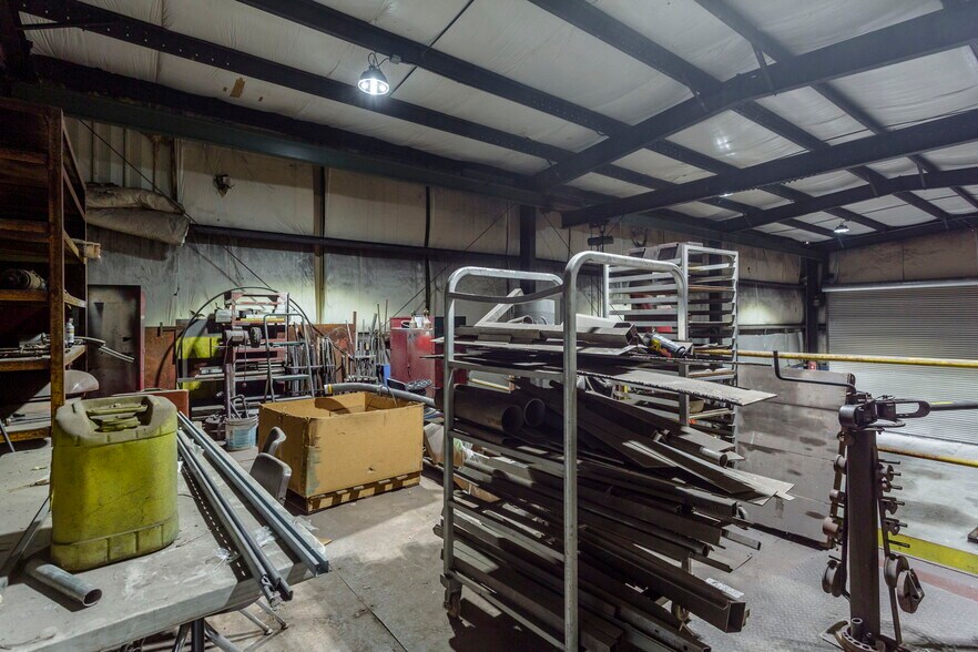 More Photos Of 806 Island Ford Rd, Mcgaheysville Warehouse For Lease
