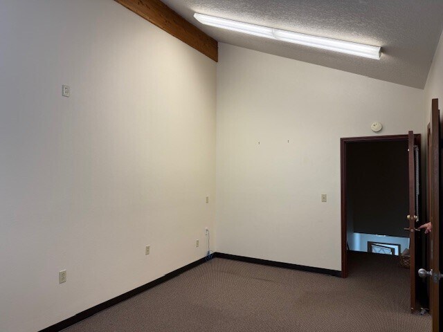 More Photos Of 24461 Welches Rd, Welches Medical For Lease
