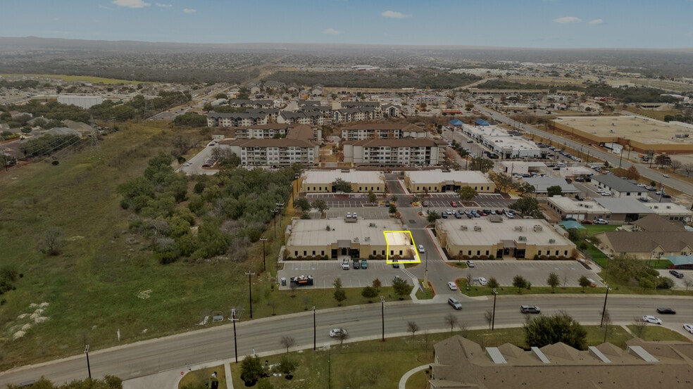 More Photos Of 11207 Wild Pine, San Antonio Office For Lease
