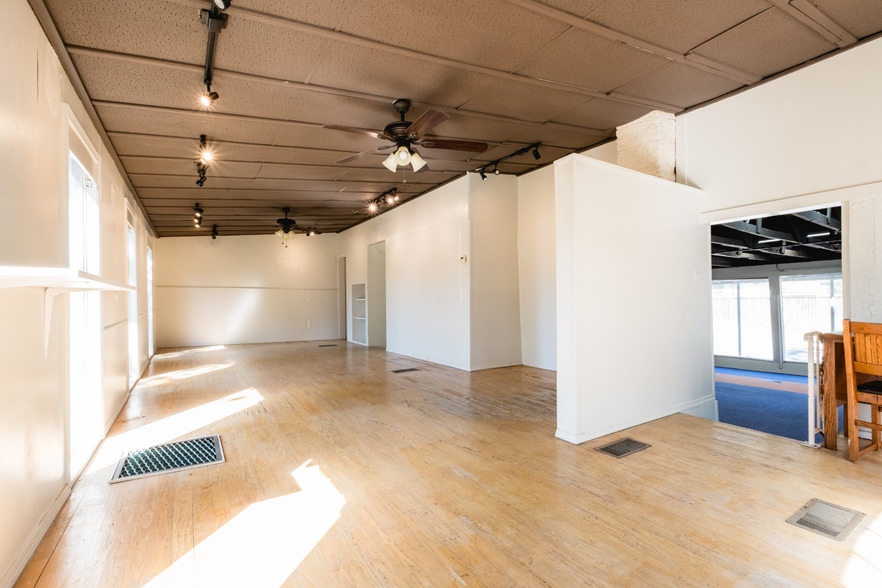 More Photos Of 2017 Kavanaugh Rd, Little Rock Freestanding For Lease