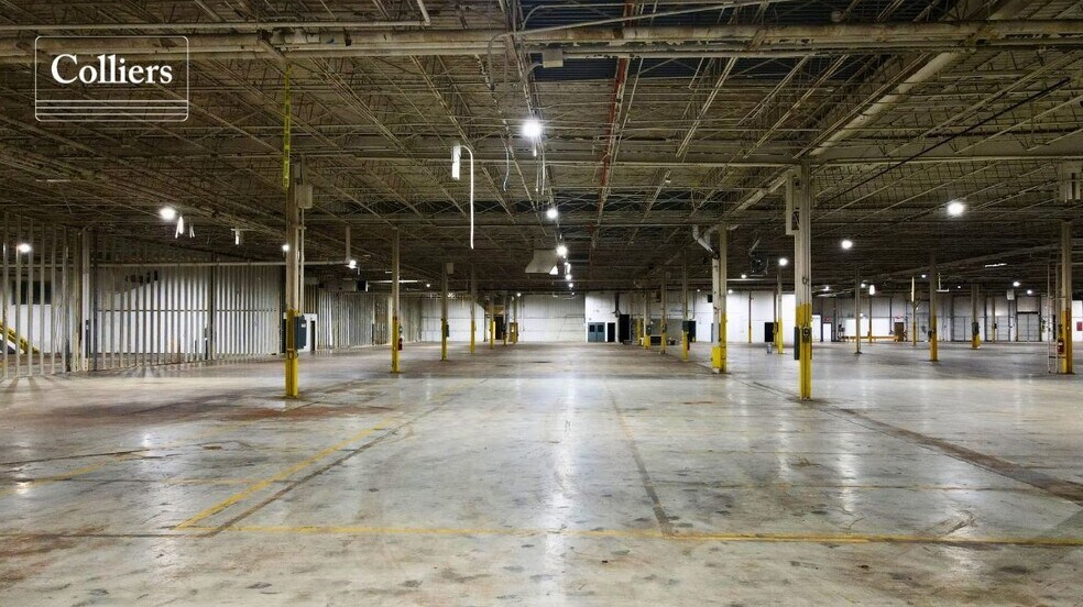 More Photos Of 1315 N 13th St, Rogers Manufacturing For Lease