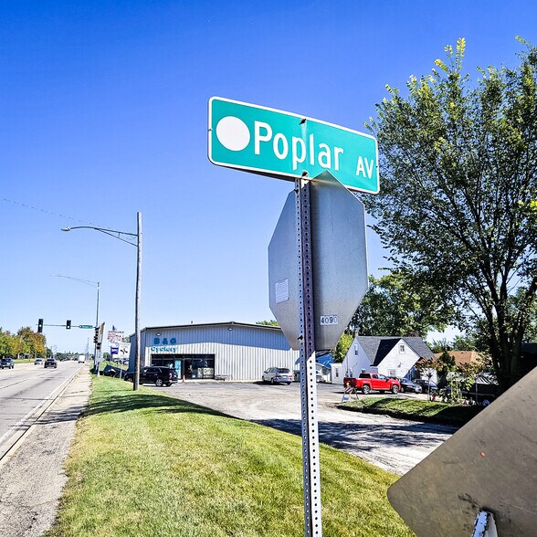 More Photos Of 131 E Rollins Rd, Round Lake Beach Freestanding For Sale