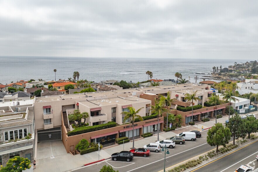 More Photos Of 5724-5726 La Jolla Blvd, La Jolla Apartments For Lease