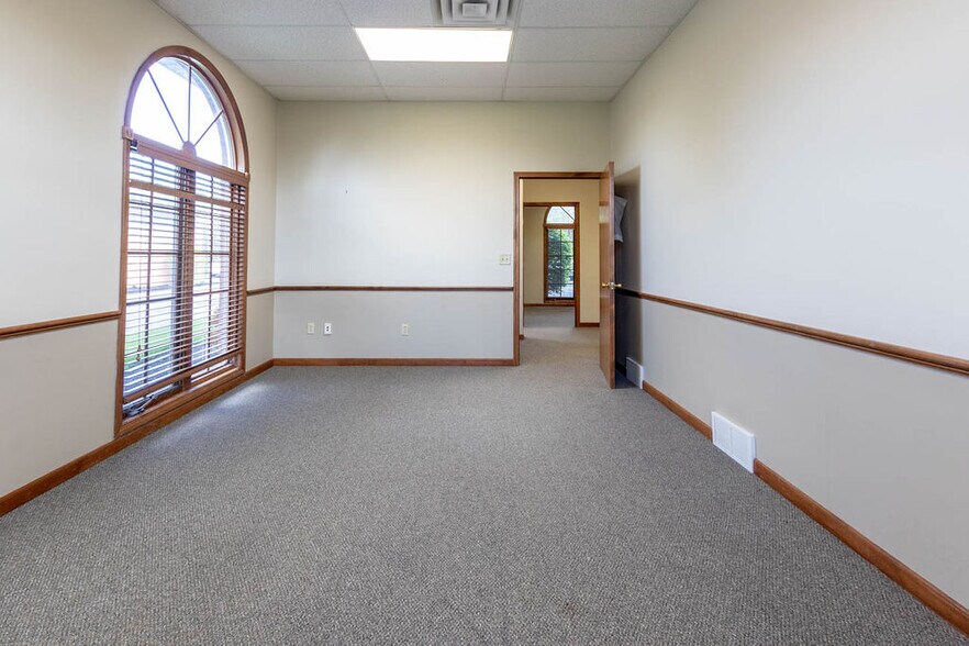 More Photos Of 90 Professional Pky, Lockport Medical For Lease