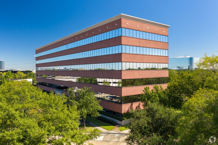 More Photos Of 11200 Richmond Ave, Houston Office For Lease