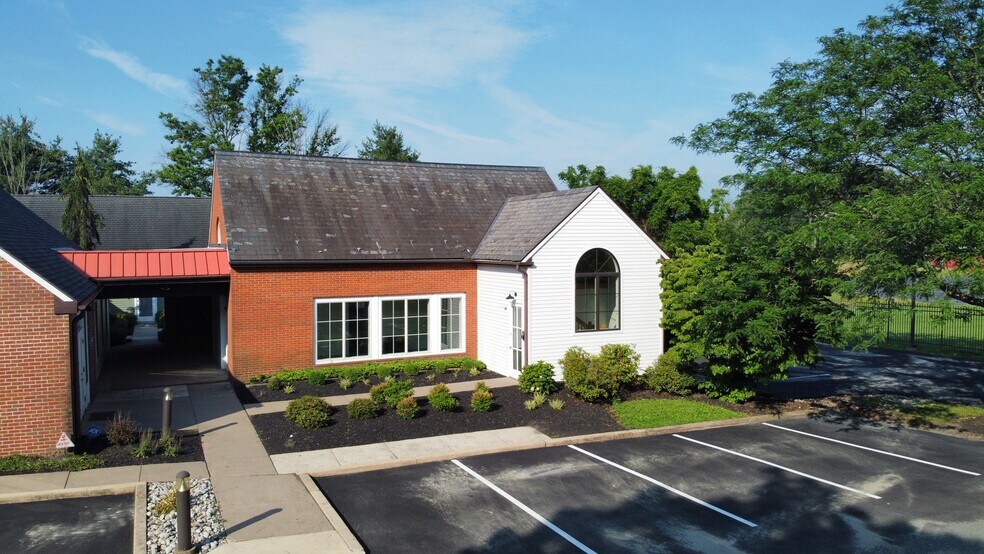 More Photos Of 174 N Main St, Dublin Office For Lease