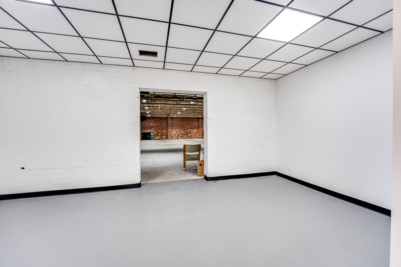 More Photos Of 69 Copeland St, Jacksonville Flex For Lease
