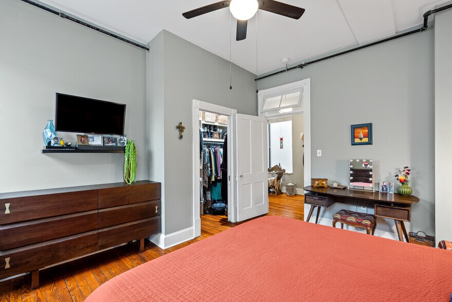 More Photos Of 215 W 3rd St, Farmville General Retail For Sale