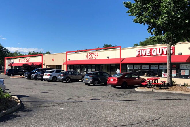 Primary Photo Of 601 Veterans Memorial Hwy, Hauppauge Storefront For Lease