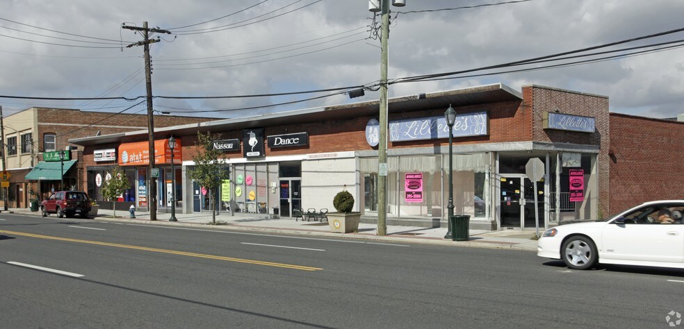 More Photos Of 851 Merrick Rd, Baldwin General Retail For Sale