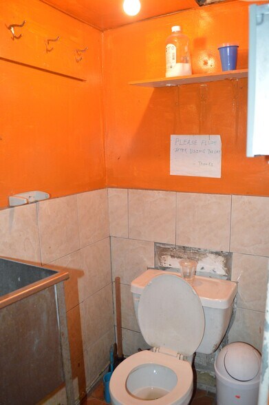 More Photos Of 354 Graham Ave, Brooklyn Storefront Retail Residential For Sale