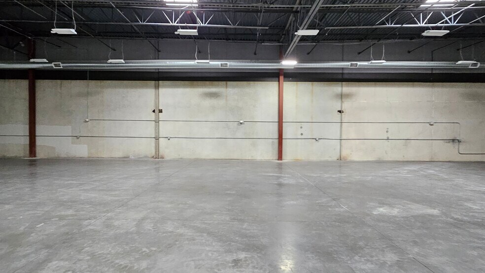 More Photos Of 230 Cutler Dr, North Salt Lake Warehouse For Lease