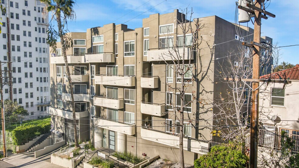 More Photos Of 511 S Carondelet St, Los Angeles Apartments For Sale