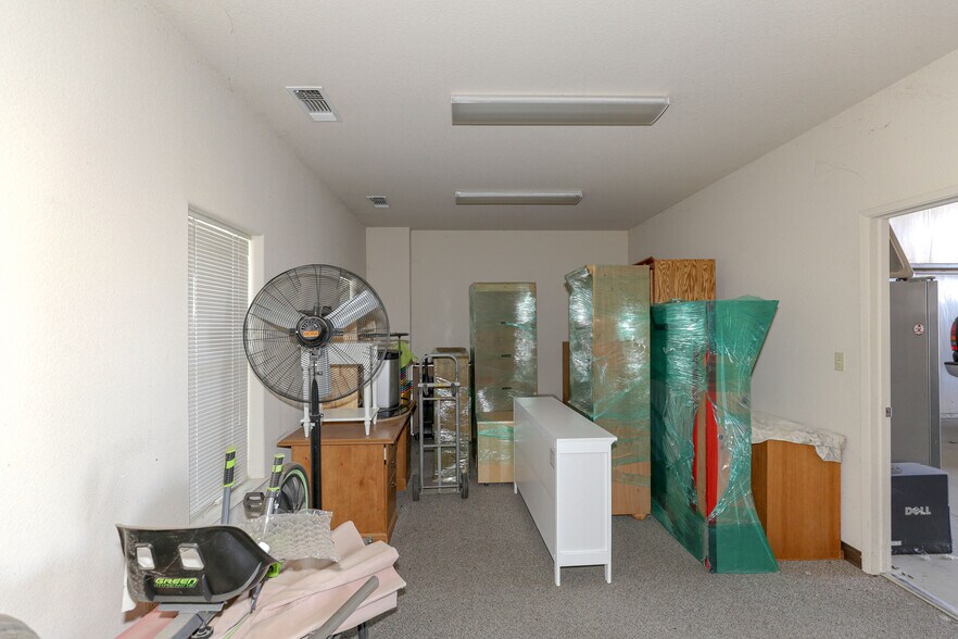 More Photos Of 128 Heron Way, Merced Light Manufacturing For Lease