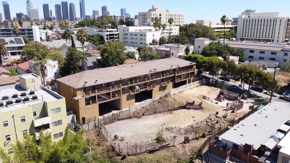 More Photos Of 2227 Valley St, Los Angeles Land For Sale