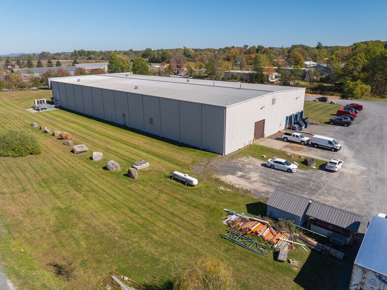 More Photos Of 47 Steves Ln, Gardiner Refrigeration Cold Storage For Sale