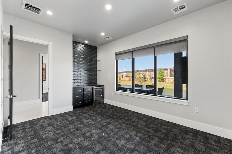 More Photos Of 16362 Muirfield Place, Edmond Medical For Sale