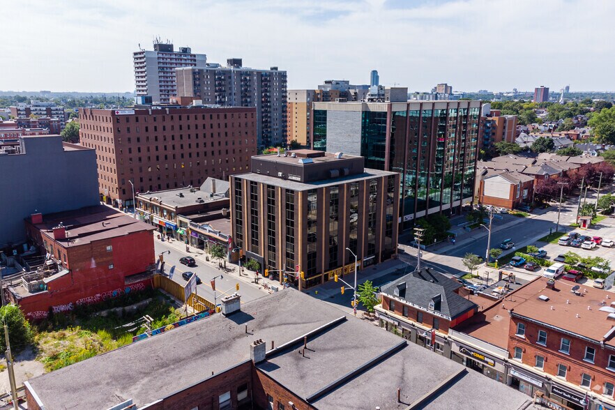 More Photos Of 240 Bank St, Ottawa Office For Lease