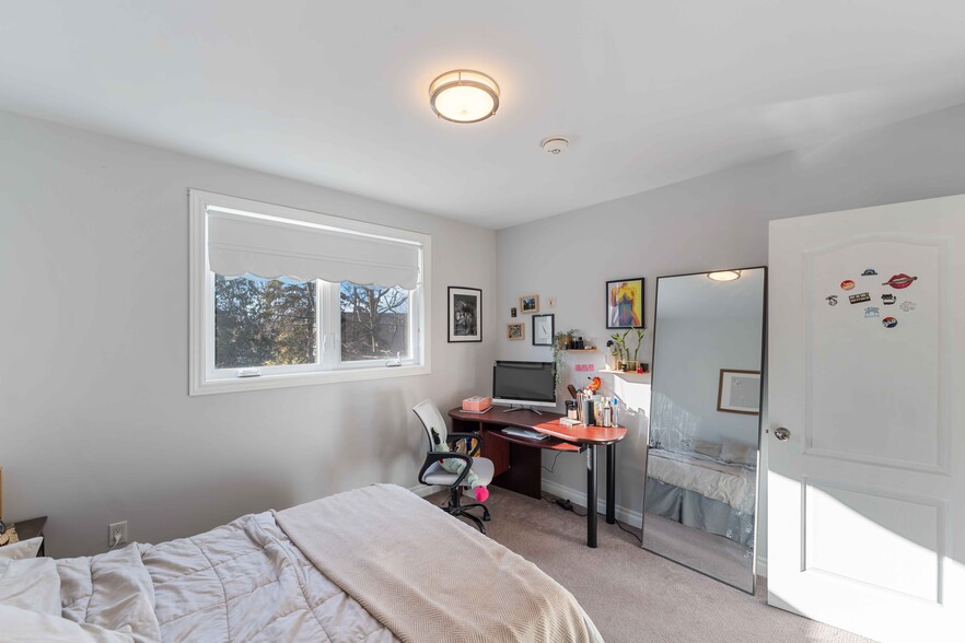 More Photos Of 732 Morin St, Ottawa Apartments For Sale