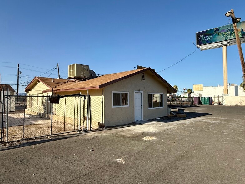 More Photos Of 2039 W Bonanza Rd, Las Vegas Flex For Lease