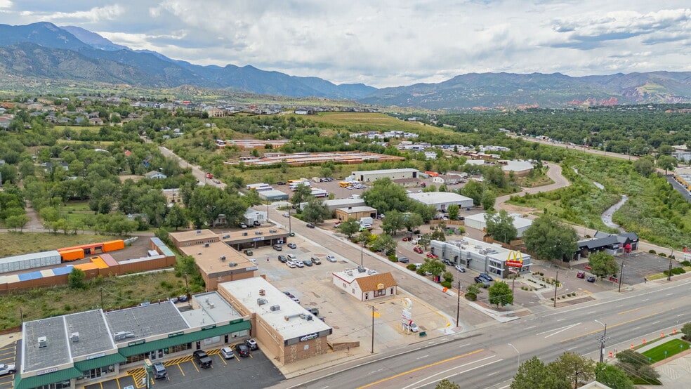 More Photos Of 402-410 S 8th St, Colorado Springs Unknown For Lease