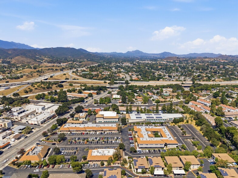 More Photos Of 1321-1345 E Thousand Oaks Blvd, Thousand Oaks Unknown For Lease