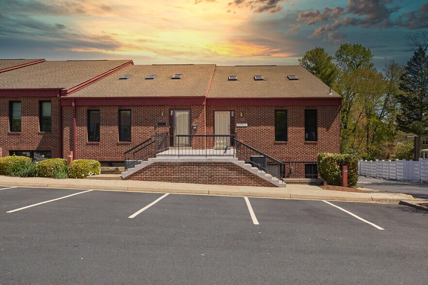 More Photos Of 2555-2575 Chain Bridge Rd, Vienna Medical For Lease