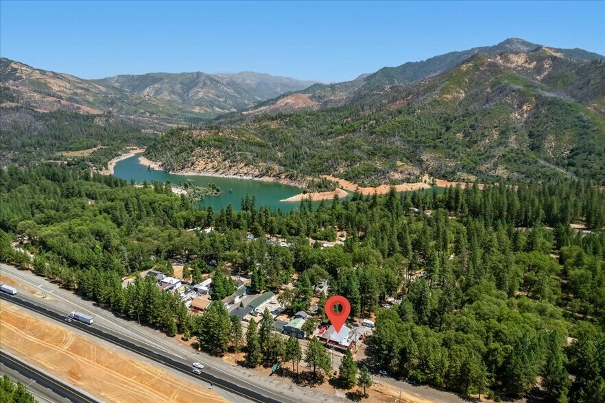 More Photos Of 21375 Main St, Lakehead General Retail For Sale