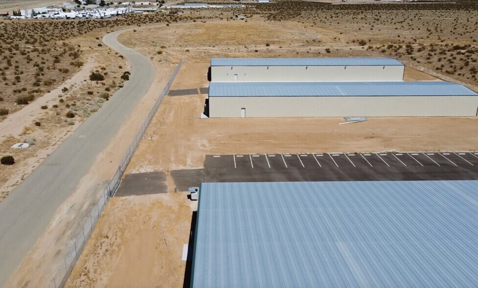 More Photos Of 5500 Lindbergh Blvd, California City Warehouse For Sale