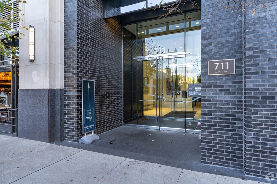 More Photos Of 711 N High St, Columbus Office Residential For Lease