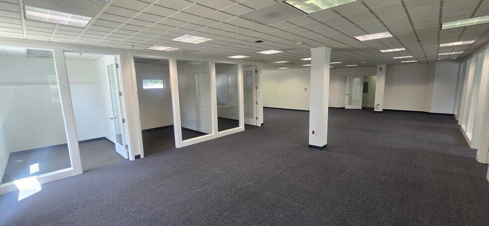 More Photos Of 7300 Healdsburg Ave, Sebastopol Office For Sale