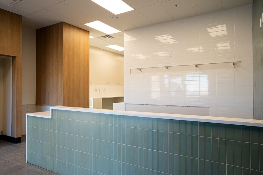 More Photos Of 2720 E Red Cliffs Dr, Saint George Unknown For Lease