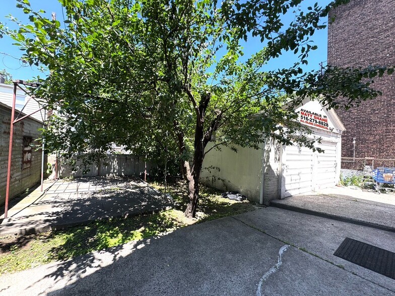 More Photos Of 8625 59th Ave, Elmhurst Apartments For Sale