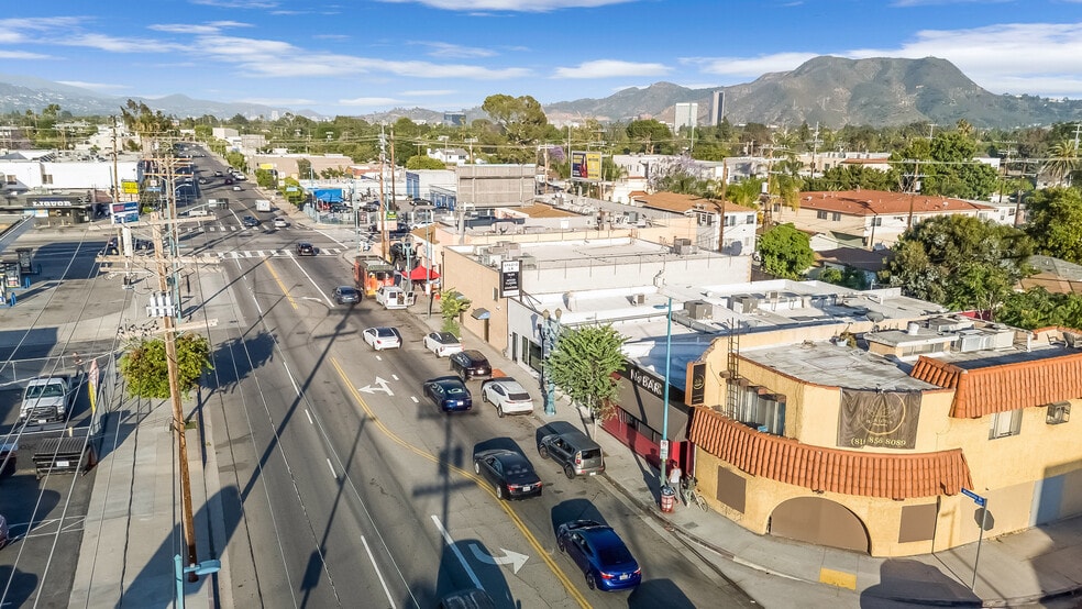 More Photos Of 10620 Magnolia Blvd, North Hollywood Storefront Retail Office For Sale