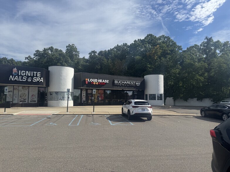 More Photos Of 29508-29548 Northwestern Hwy, Southfield Unknown For Lease