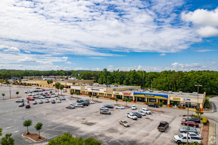 More Photos Of 19450 Cortez Blvd, Brooksville Unknown For Lease