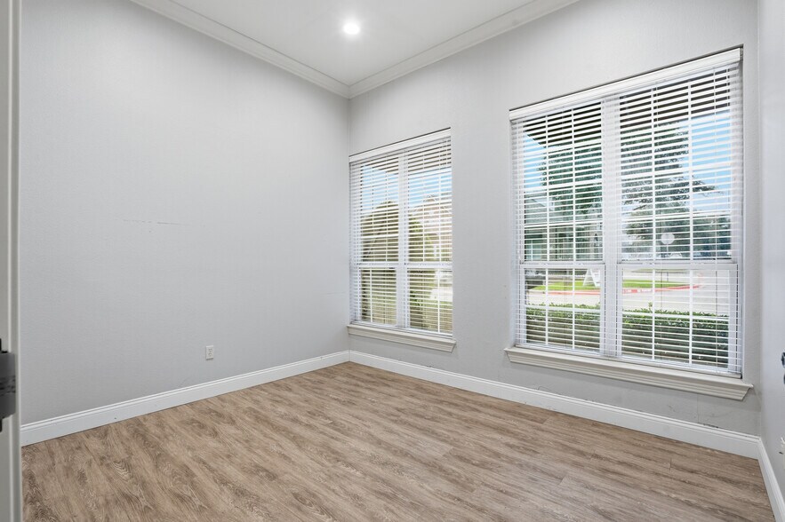 More Photos Of 6211 Colleyville Blvd, Colleyville Medical For Lease