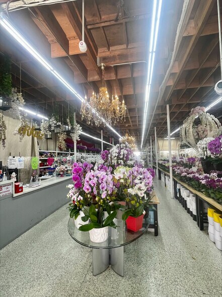 More Photos Of 829 S San Pedro St, Los Angeles Storefront Retail Office For Sale