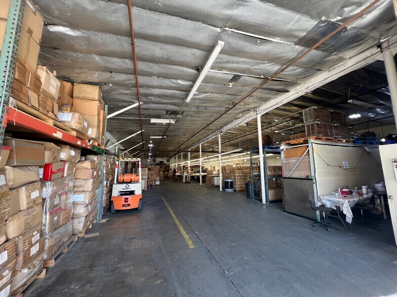 More Photos Of 1829 Randolph St, Los Angeles Warehouse For Lease