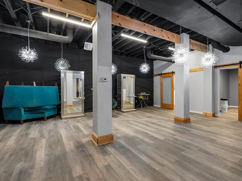 More Photos Of 8808 Saint Charles Rock Rd, Saint Louis General Retail For Sale