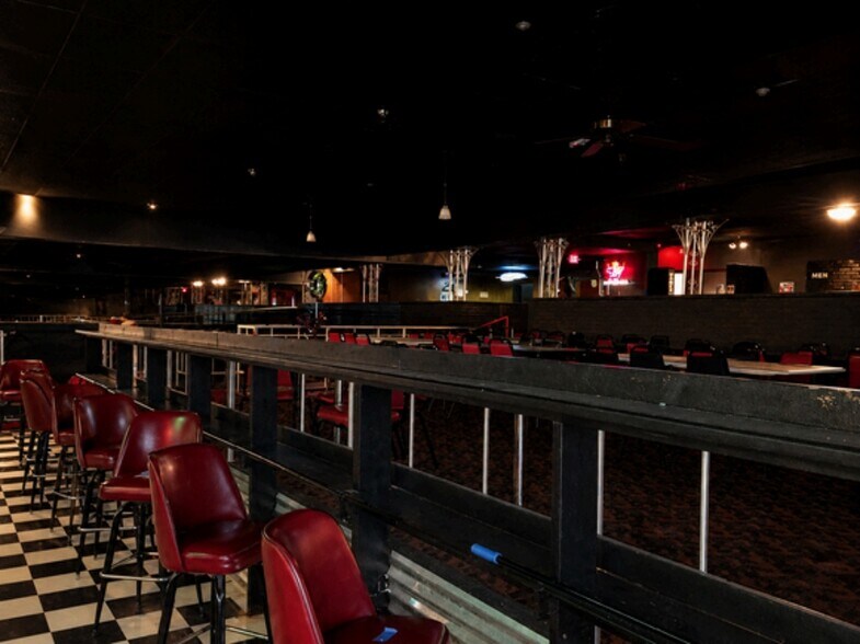More Photos Of 2403 N Cornell St, Lubbock Bar For Sale