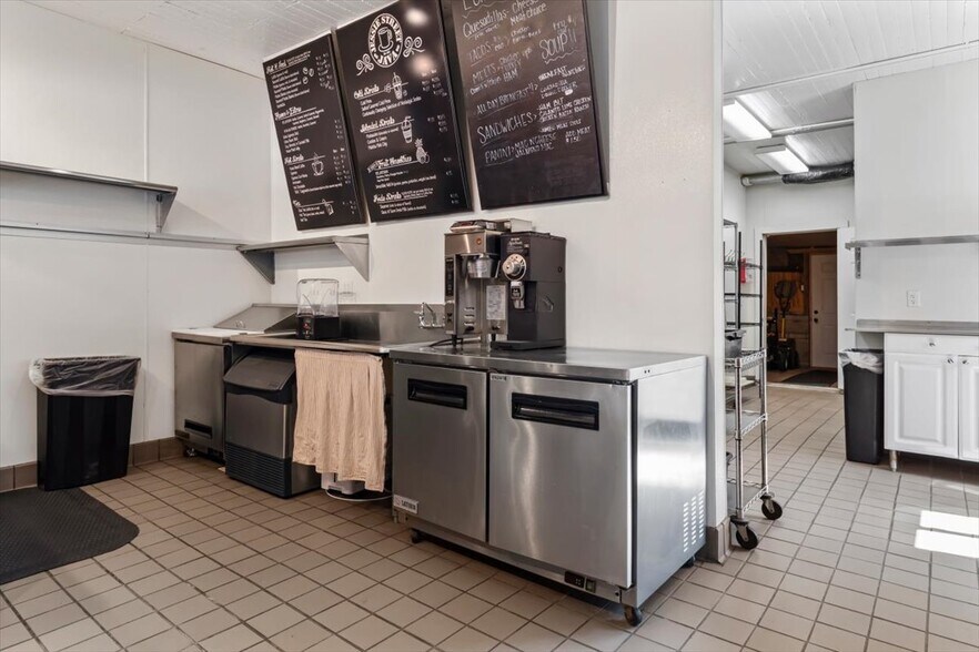 More Photos Of 116 W Jessie St, Rushford Storefront Retail Residential For Sale