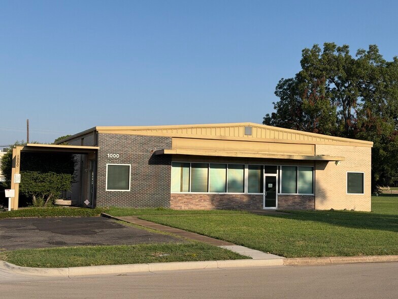 Primary Photo Of 1000 Pamela Dr, Euless Industrial For Sale