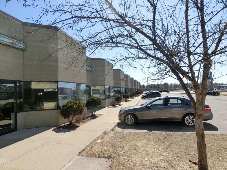 More Photos Of 1699 Schofield Ave, Schofield Storefront Retail Office For Sale