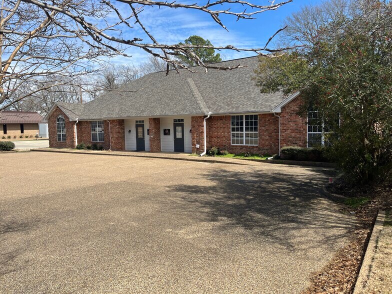 More Photos Of 4650-4660 Kinsey Dr, Tyler Medical For Sale