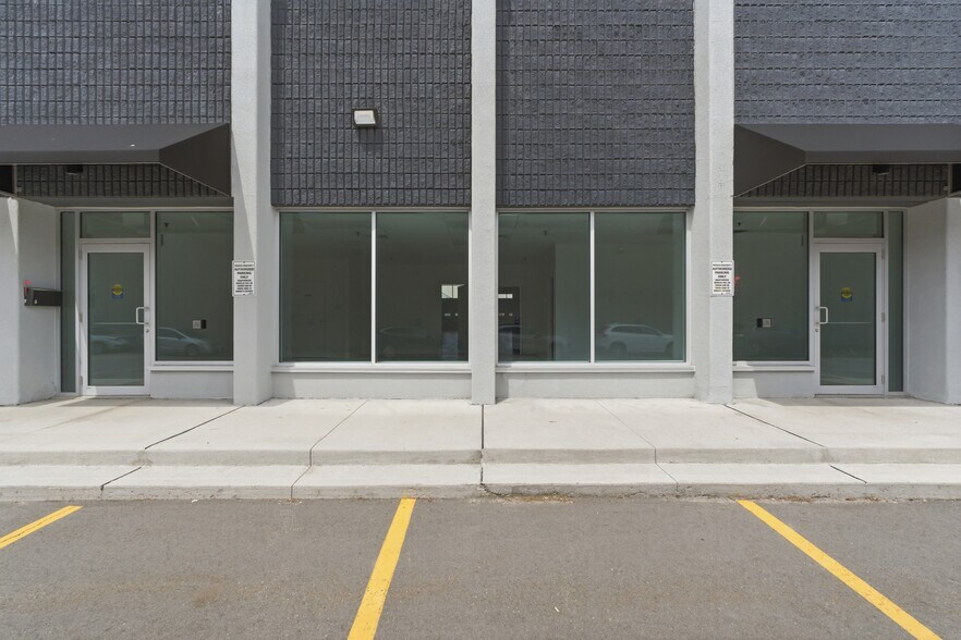 More Photos Of 397 Humberline Dr, Toronto Warehouse For Sale